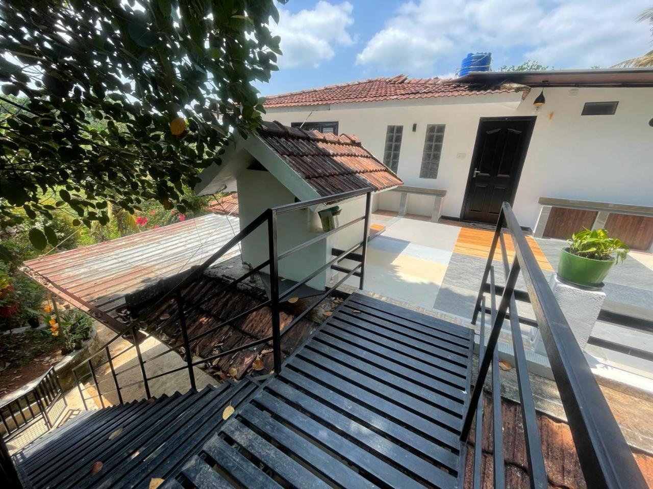 Tjmaryland Villa Pinangode Esterno foto